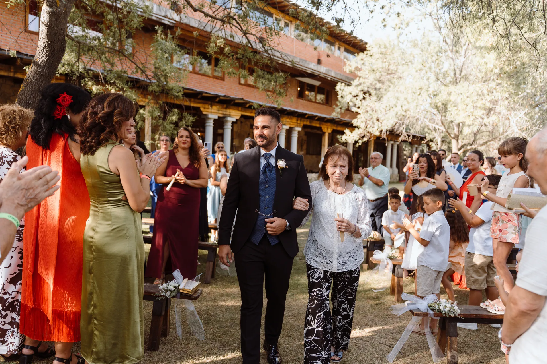 Boda de Cris e Iván en Pazo de Lama, Navaluenga