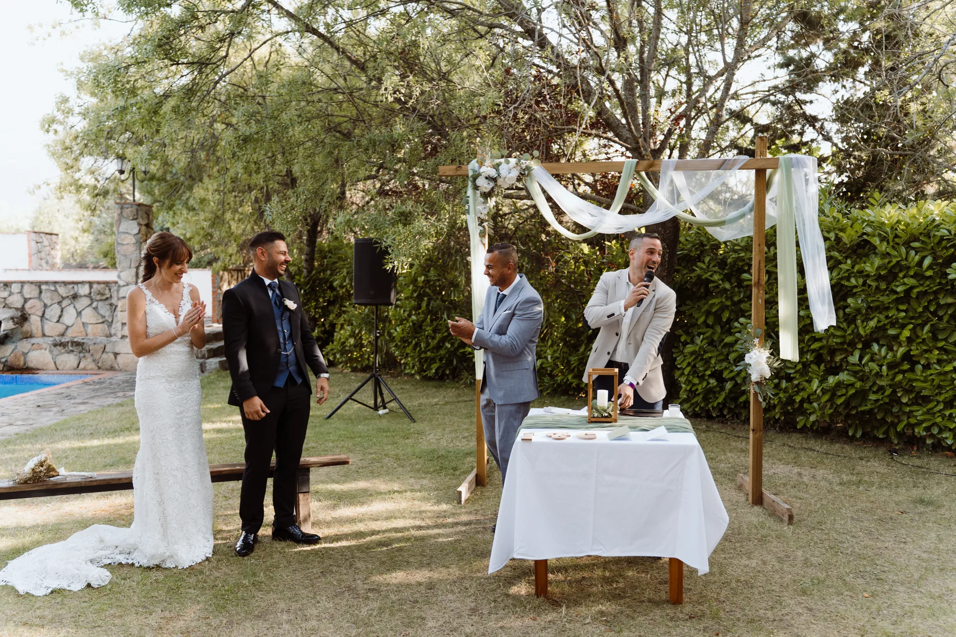 Boda de Cris e Iván en Pazo de Lama, Navaluenga