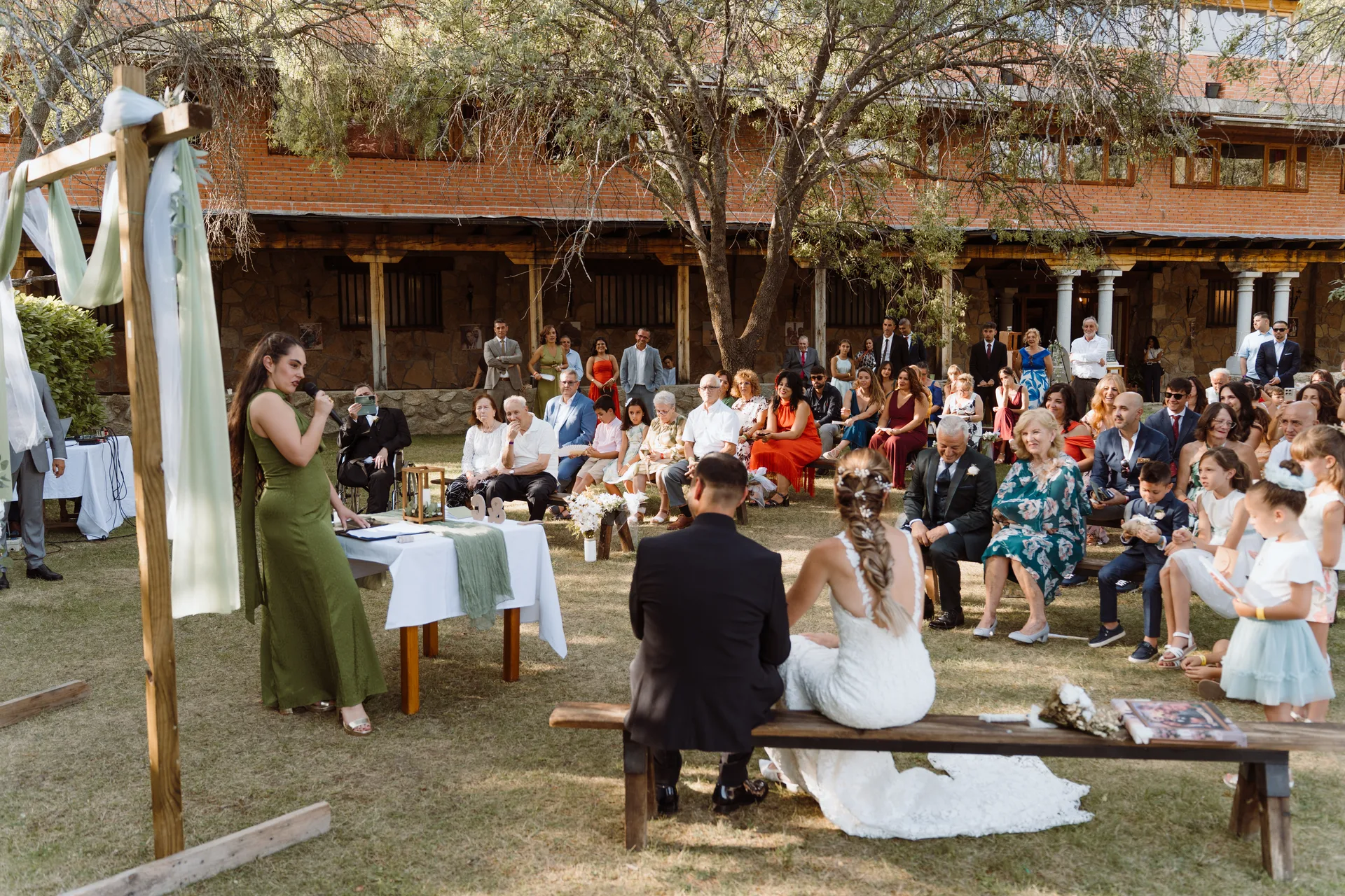 Boda de Cris e Iván en Pazo de Lama, Navaluenga