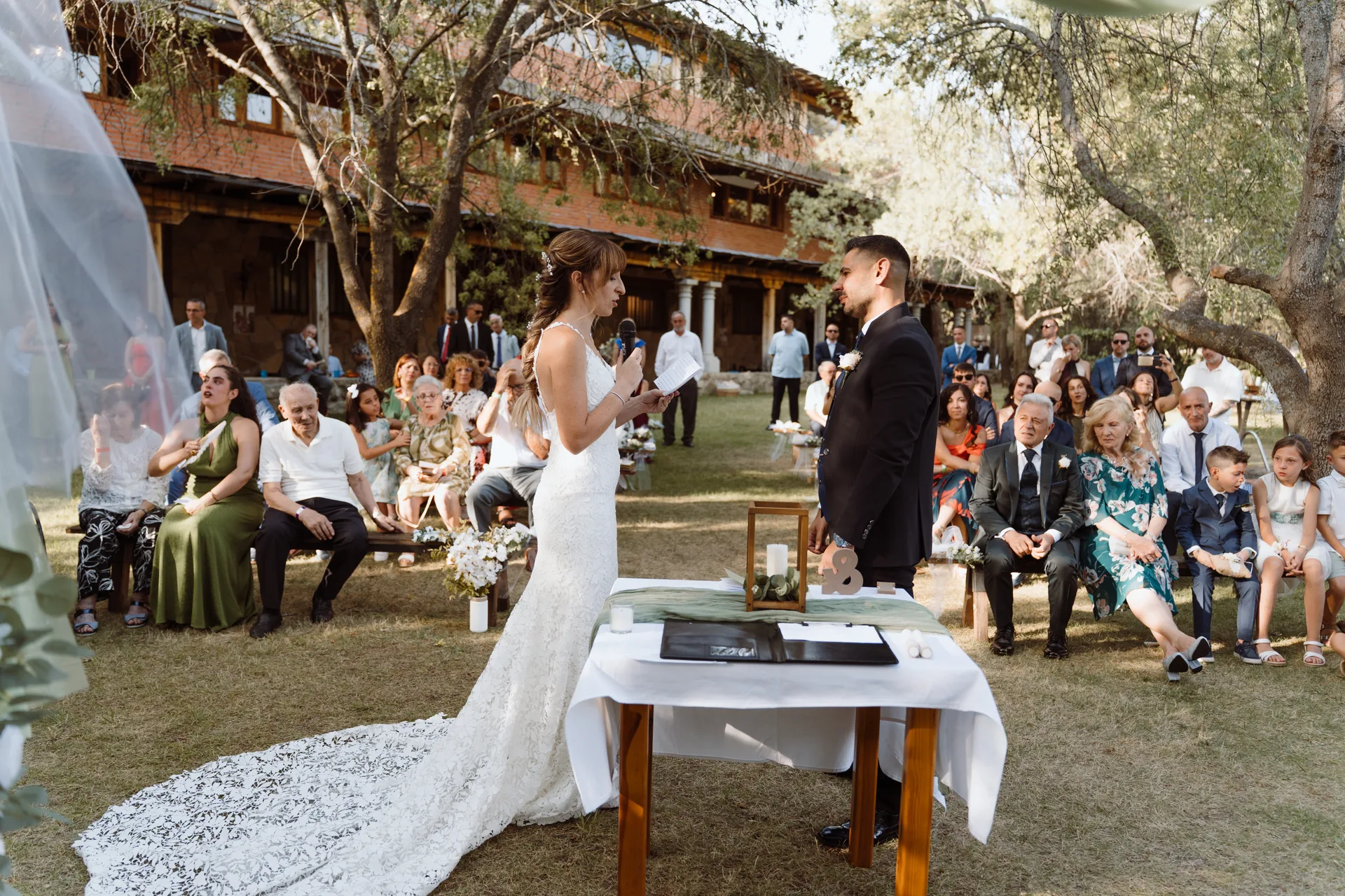 Boda de Cris e Iván en Pazo de Lama, Navaluenga