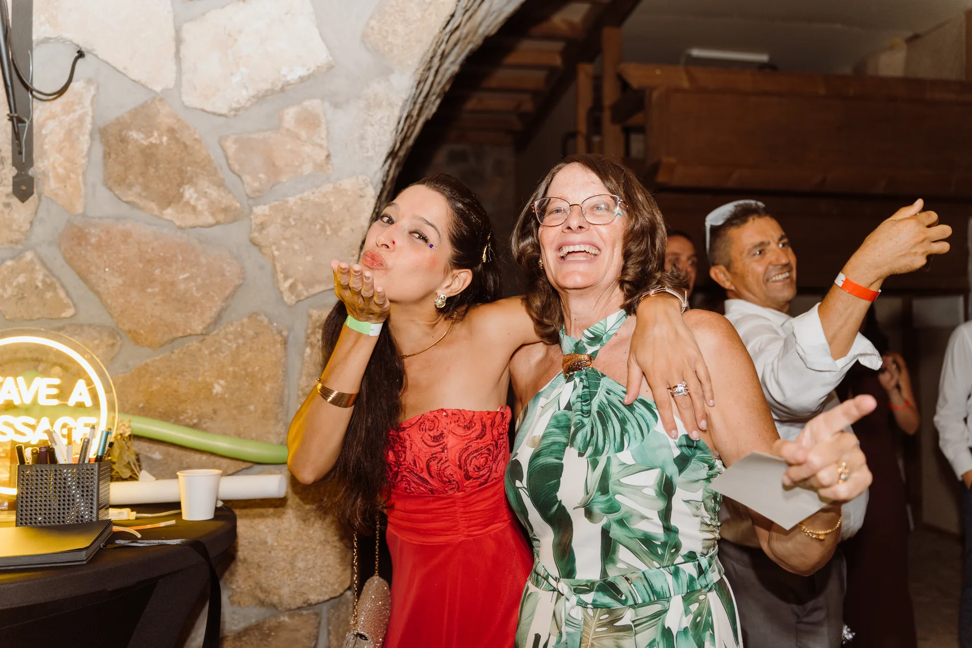 Boda de Cris e Iván en Pazo de Lama, Navaluenga