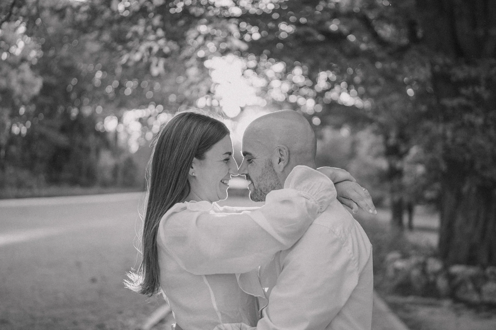 Sesión preboda Lilia y Kike en el Campo del Moro, Madrid