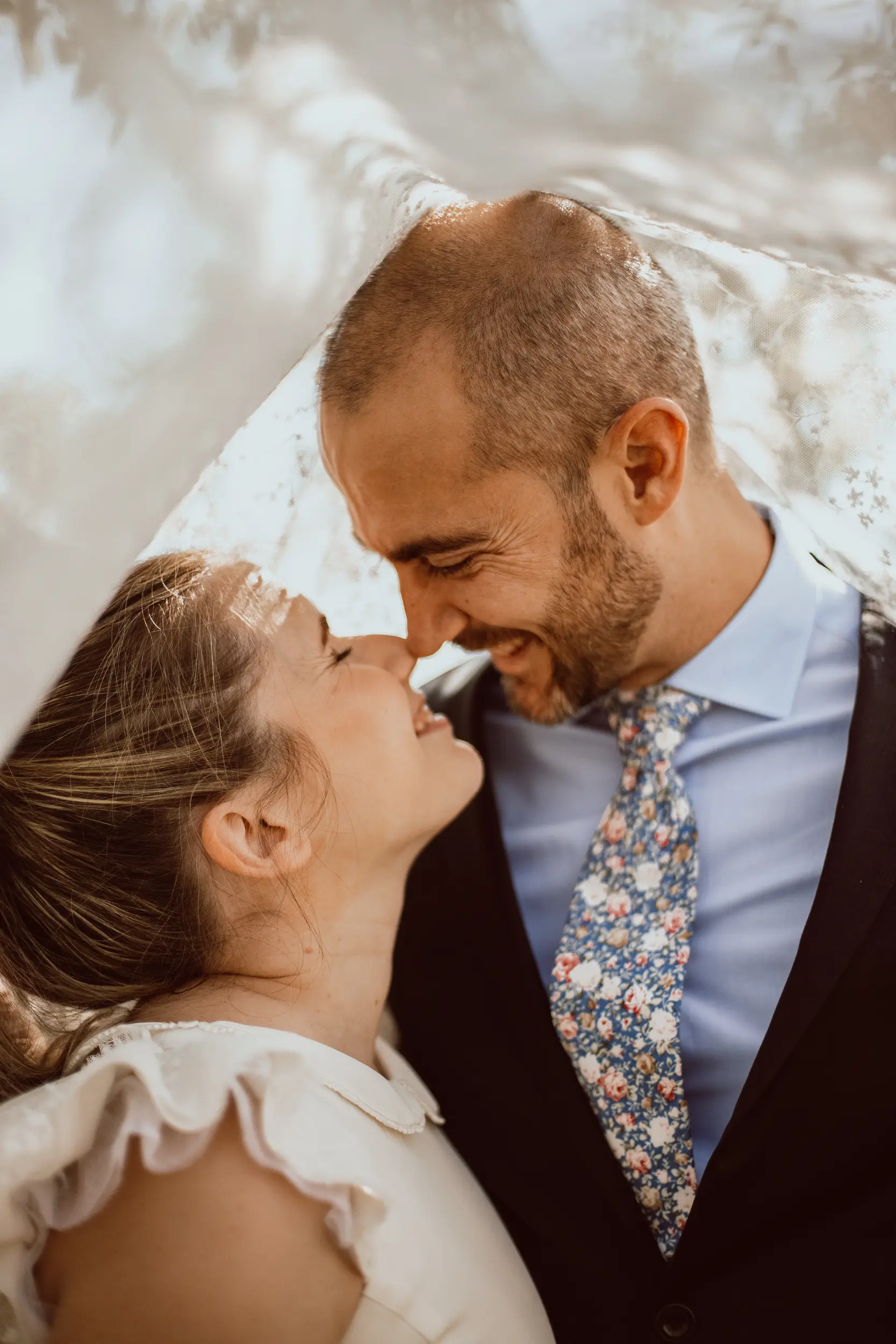Teresa y Miguel caminando